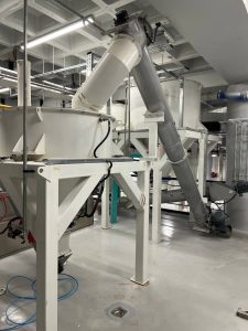 نصب و راه اندازی خط انتقال هوایی و توزین آرد - آماده لذیذ