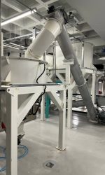 نصب و راه اندازی خط انتقال هوایی و توزین آرد - آماده لذیذ